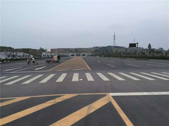 安徽安慶潛山縣天柱大道LED路燈改造案例