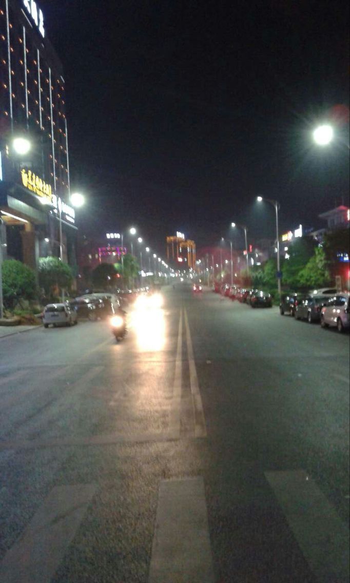 湖南寧鄉(xiāng)大功率LED道路燈亮燈