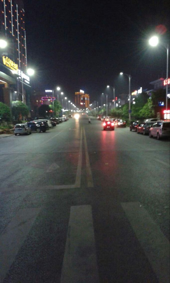 湖南寧鄉(xiāng)大功率LED道路燈亮燈